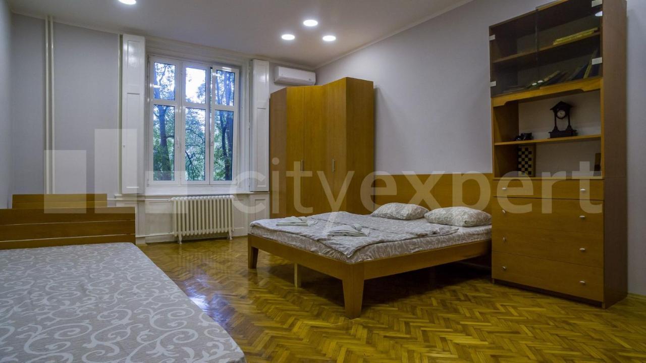 נובי סאד Downtown Apartment In Walk Zone With 3 Bedrooms And Garage מראה חיצוני תמונה